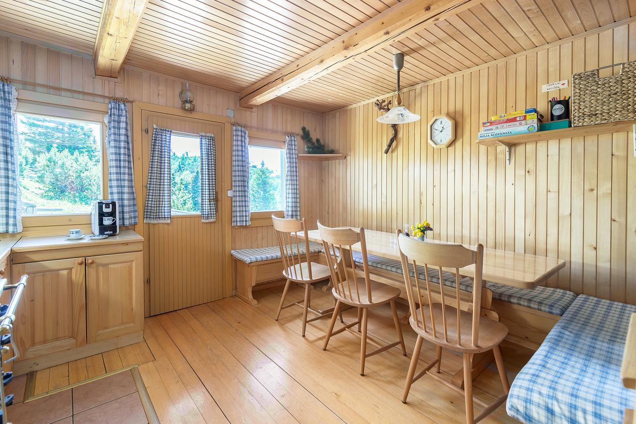 Chalet Zlatica Velika Planina オスレンドネスロヴェンスカ エクステリア 写真